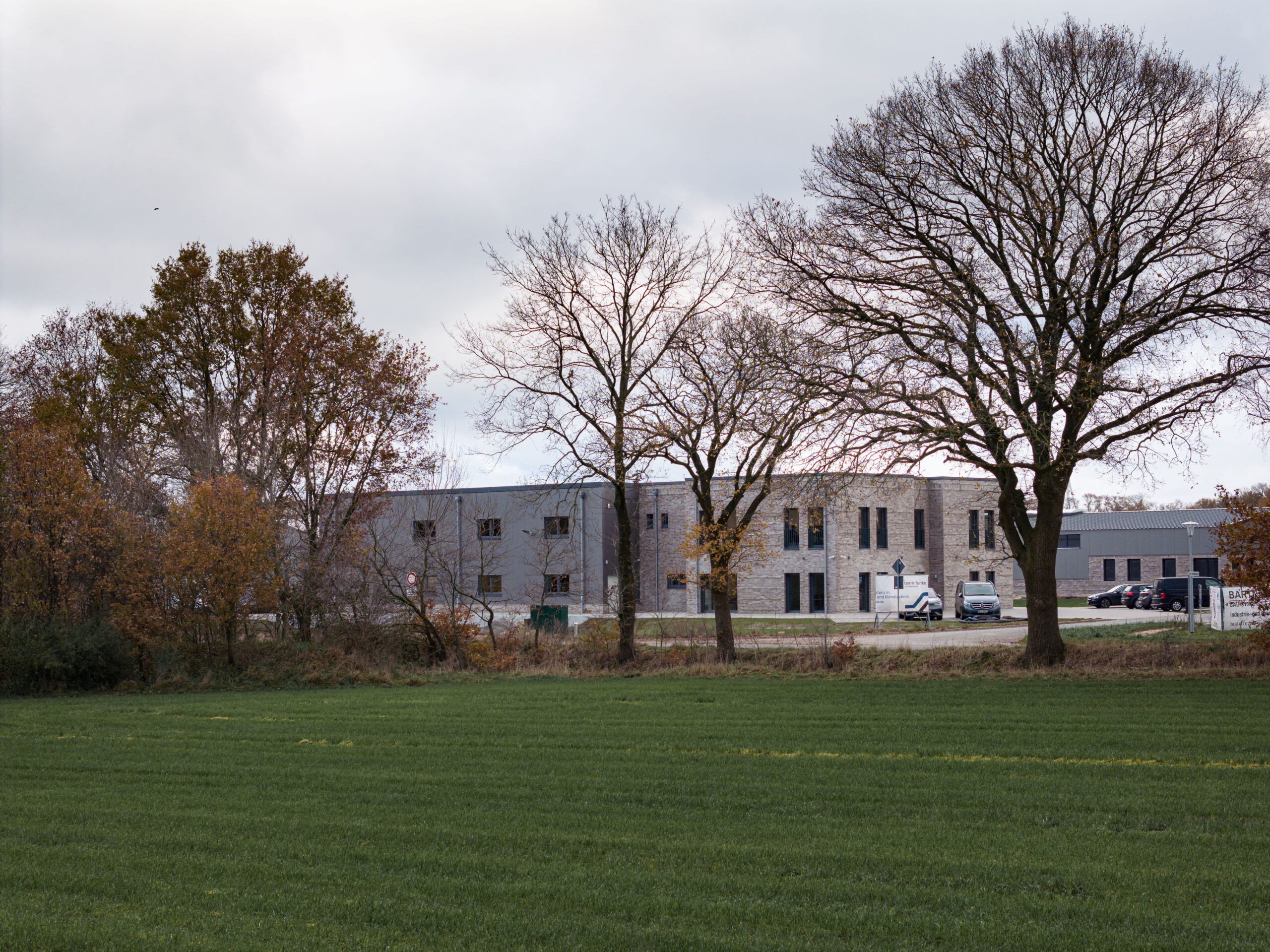 Luftaufnahme des Firmengebäudes von Funke Klimatechnik in Dötlingen